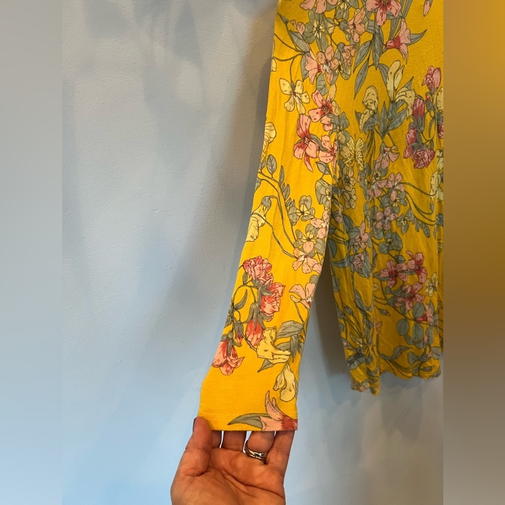 CABLE & GAUGE women floral yellow casual style blouse/size SP - Picture 7 of 7